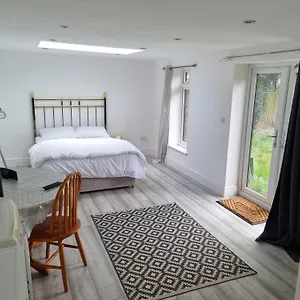 Holiday Out House Apartment London
